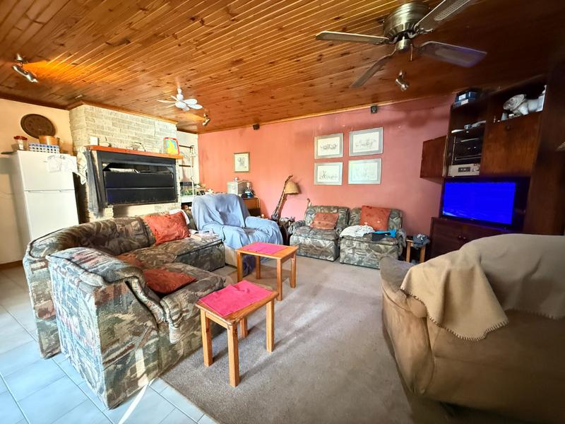 4 Bedroom Property for Sale in Bergzicht Western Cape